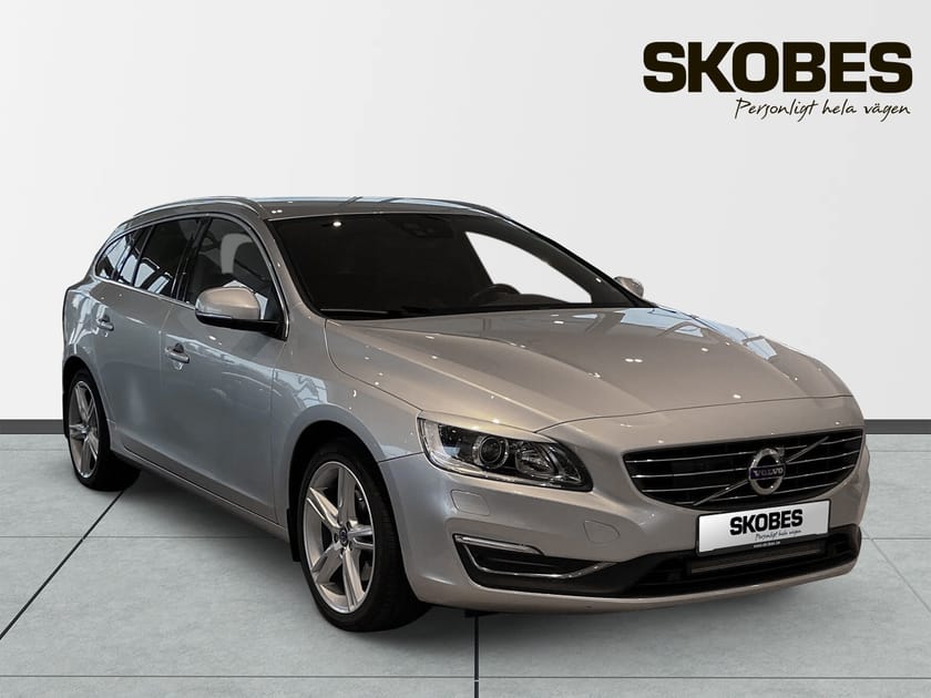 Bild 1 av Volvo V60 D4 Classic Summum Drag, Full servad, Läder