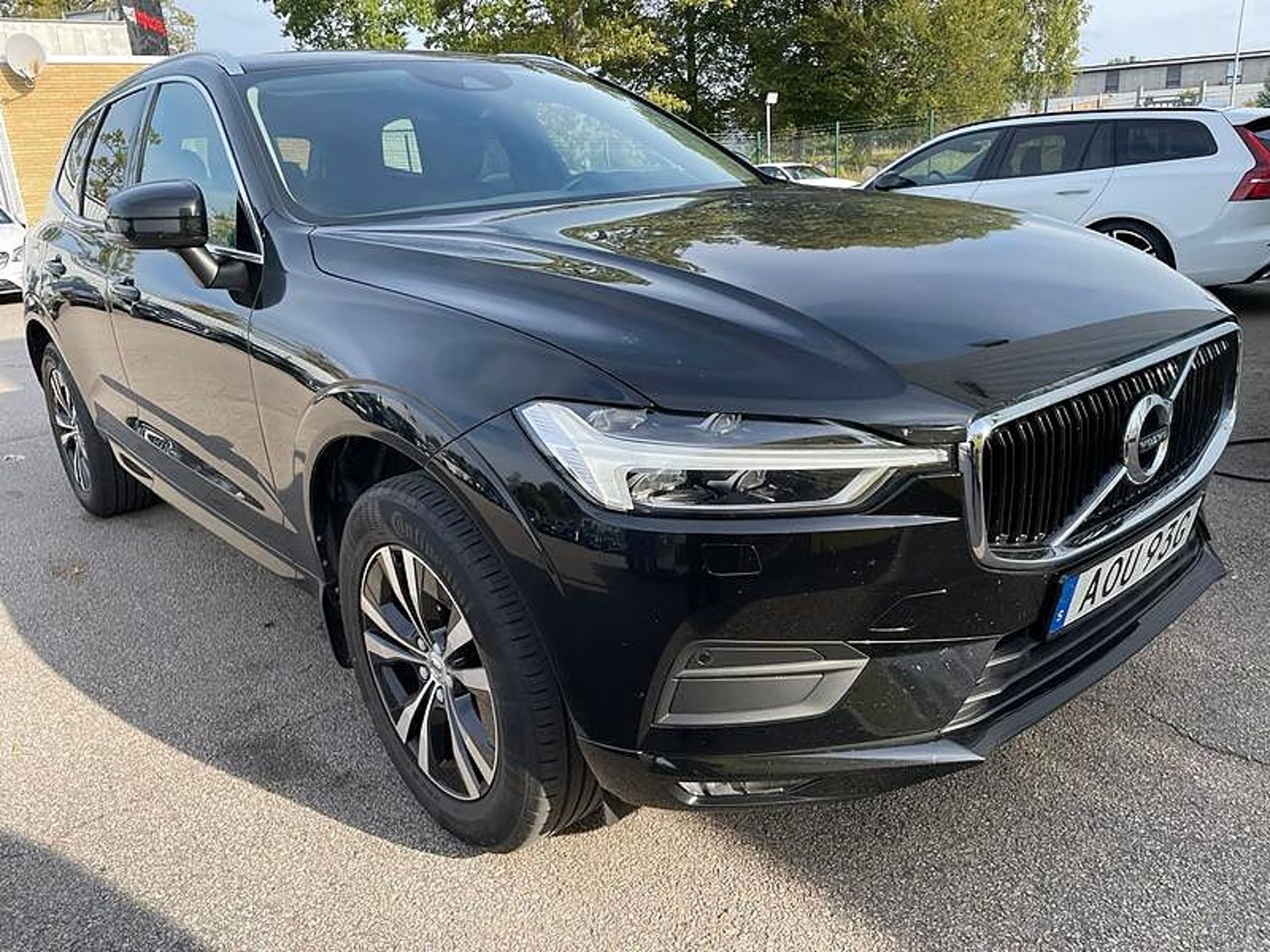 Volvo XC60 D4 2021, photo 2/5