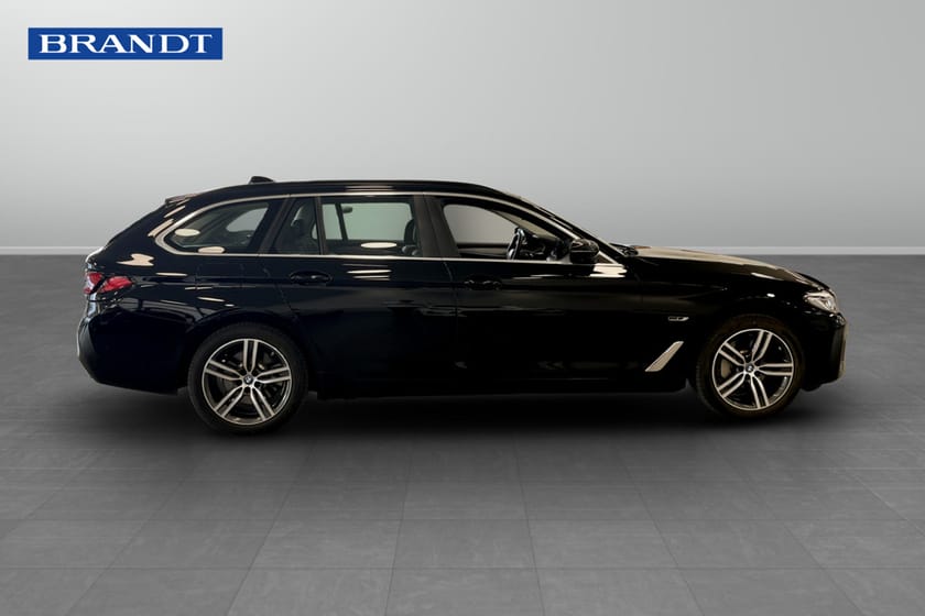 Bild 3 av BMW 530e xDrive Touring 292hk