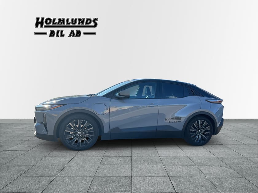 Bild 3 av Toyota C-HR+ EXECUTIVE AWD (343HK) PANORAMA JBL DRAG
