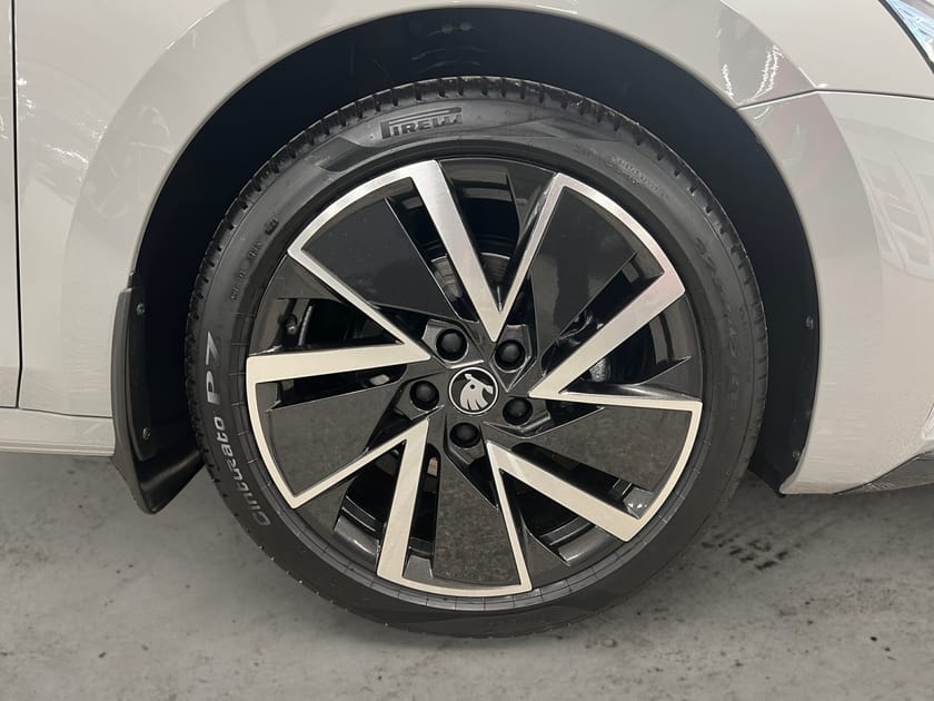 Bild 5 av Škoda Octavia Kombi COMBI SPORTLINE 1,5 TSI M-HEV 150 HK Drag, Värmare