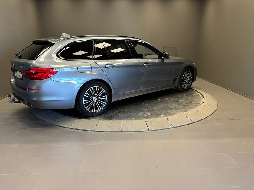Bild 5 av BMW 520d xDrive Touring Steptronic Sport line Euro 6