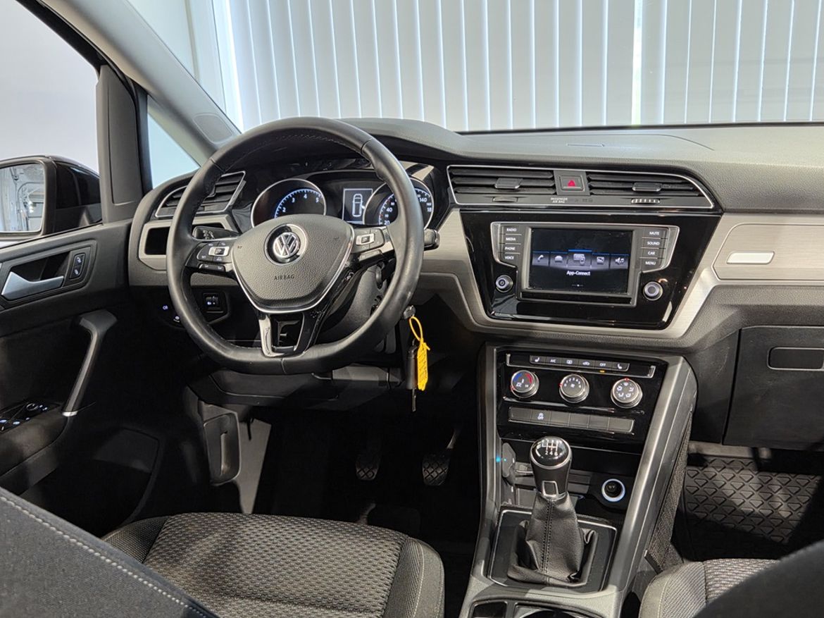 Volkswagen Volkswagen Touran — bild 6