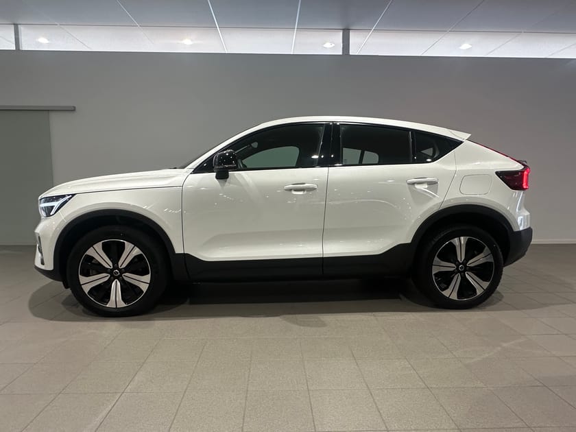 Bild 3 av Volvo C40 Recharge Core / Backkamera / Panoramatak / Navigation /
