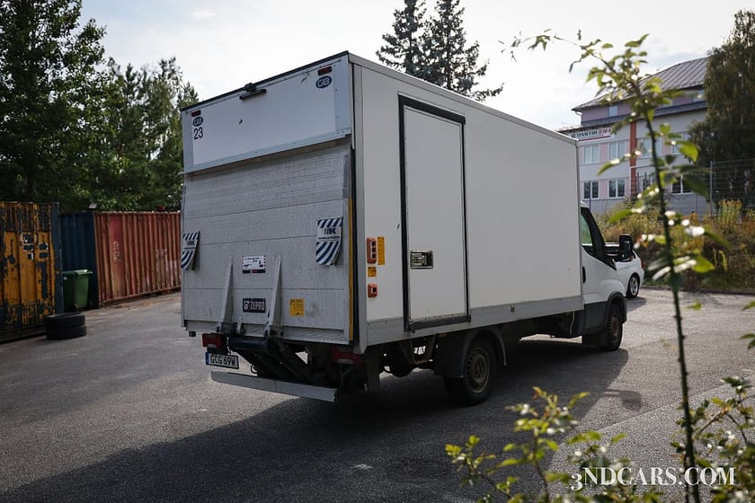 Bild 4 av Iveco Daily 35-140 Chassi Cab 2.3 JTD Hi-Matic EU6 Kylbil Bakgavel