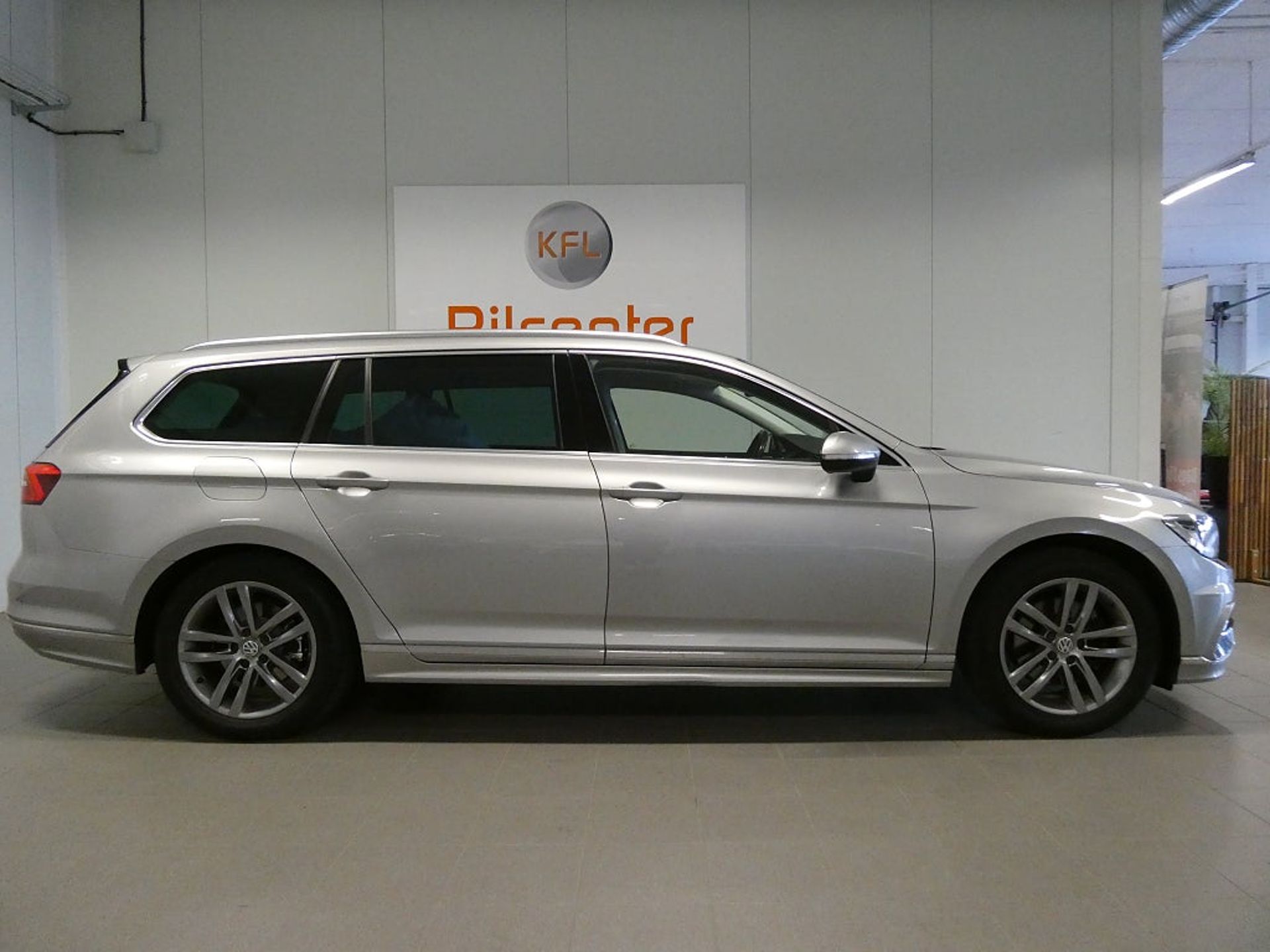Volkswagen Passat 2.0 TDI 190HK R-line 2017, kuva 7/10