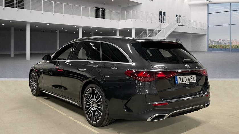 Bild 3 av Mercedes-Benz E 300 T e E300 AMG Line | Superscreen | DIGITAL LIGHT | 360 | DRAG