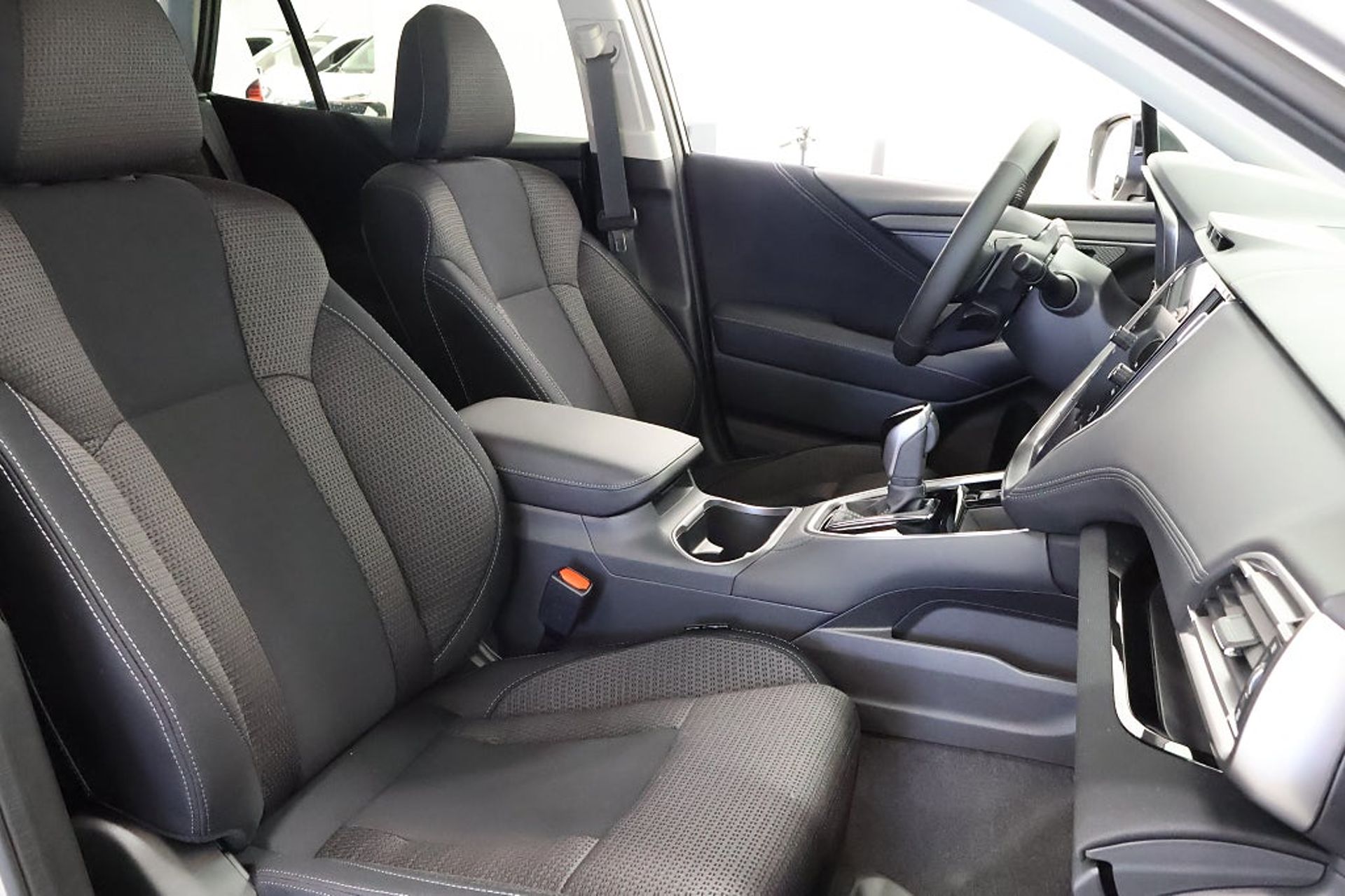 Subaru Outback 2.5 4WD XFuel 2025, bild 6/27