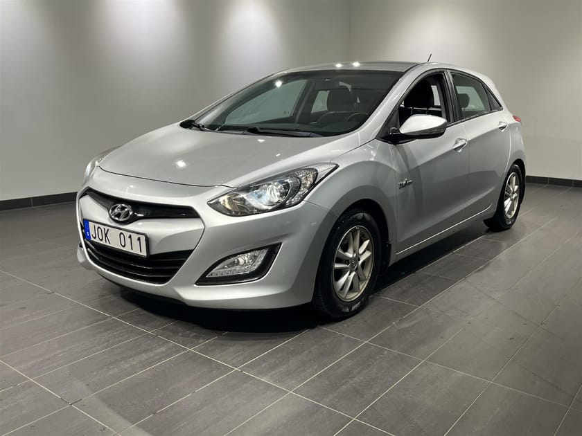 Bild 1 av Hyundai i30 30 5-Dörrar 1.6 CRDi Sport Rattvärme Motorvärmare Euro 5 - 1 Ägare