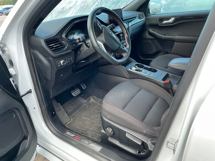 Bild 5 av Ford Kuga Plug-In Hybrid Plug in 225HK ST-Line