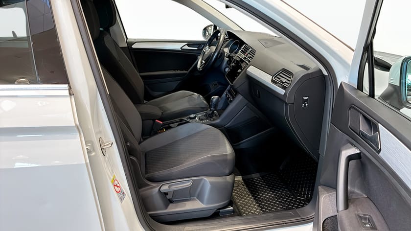 Bild 3 av Volkswagen Tiguan 2.0 | 4M | Drag | Kamera | Adaptiv | Värm. | 190hk