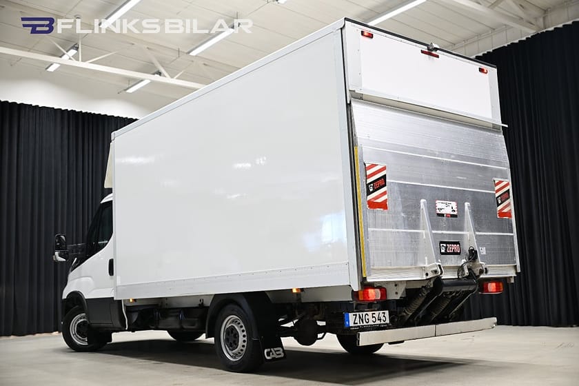 Bild 4 av Iveco Daily 35-140 Chassi Cab 136HK Automat|Volymskåp|BG-Lyft|Sidodörr|Backkamera