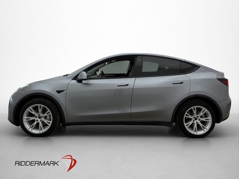 Bild 5 av Tesla Model Y Long Range AWD Kamera Autopilot Panorama MOMS