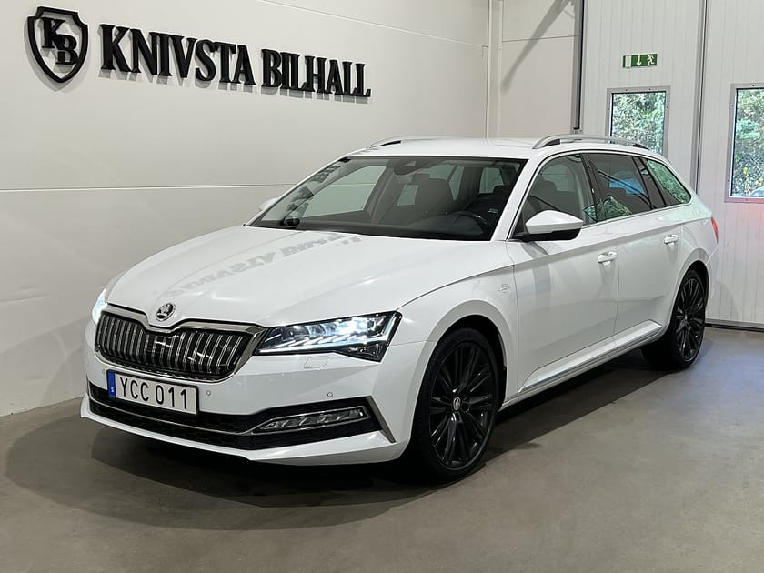 Bild 1 av Škoda Superb iV Kombi Skoda 1.4 TSI DSG L&K Moms Canton Värmare Drag 218hk