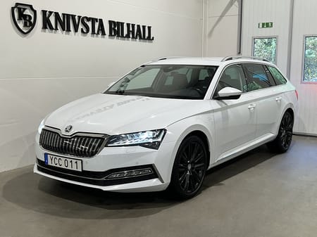 Škoda Superb iV Kombi Skoda 1.4 TSI DSG L&K Moms Canton Värmare Drag 218hk