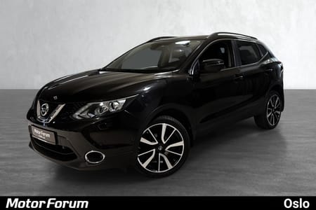 Nissan Qashqai Praktisk SUV med ryggekamera.