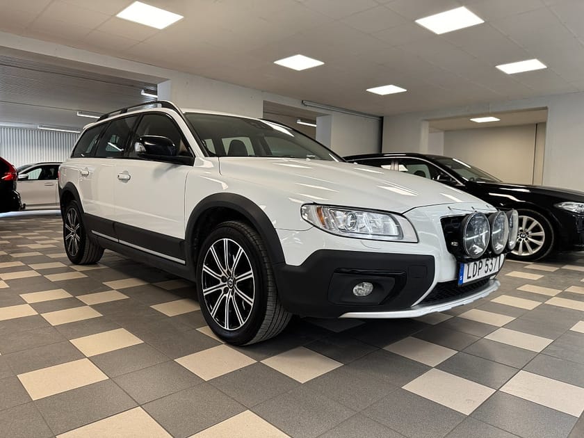 Bild 4 av Volvo XC70 D4 AWD Geartronic Sport Helskinn VOC 181 Hk VOC Drag
