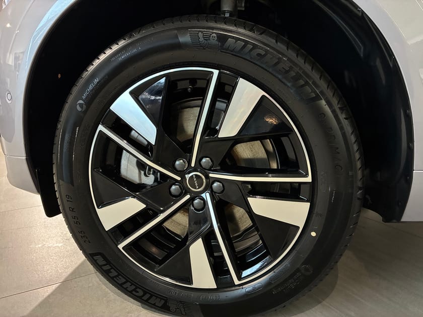 Bild 3 av Volvo XC60 T6 Plus Dark Nordic Edition *Lagerbil*