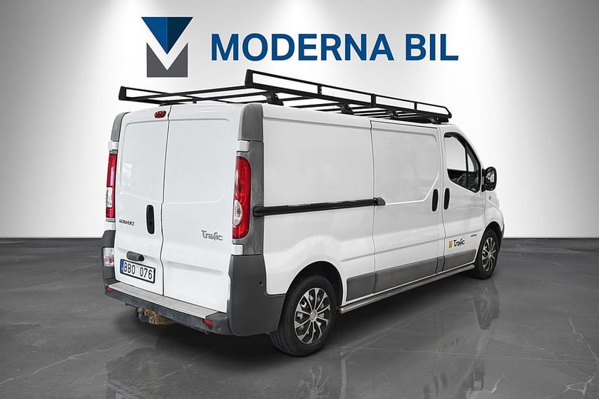 Bild 5 av Renault Trafic Skåpbil L2H1 Crossbuss Lasthållare Dragkrok 3-sits 114hk