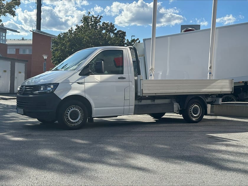 Bild 4 av Volkswagen Transporter Chassi Cab Pickup TDI Flakbil | VÄRMARE | DRAG