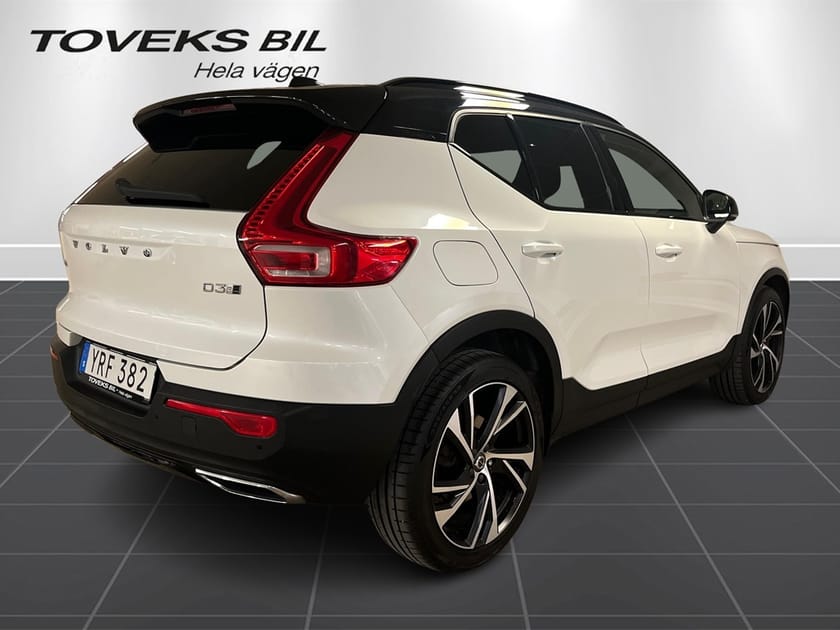 Bild 4 av Volvo XC40 D3 AWD 150hk R-design Panorama / Drag