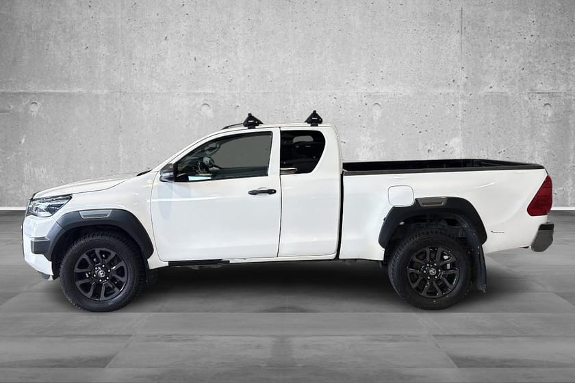 Bilde 3 av Toyota Hilux Extra Cab 2.8D 204HK X-Cab 4WD SR+ Invincible Hengerfeste