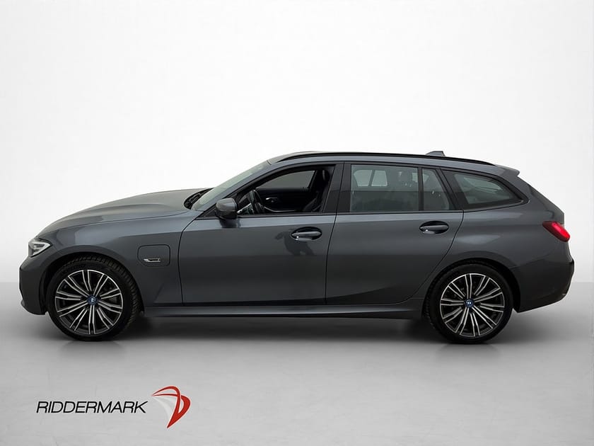 Bild 4 av BMW 330e xDrive Touring 292hk M Sport Hifi Cockpit Kamera Navi MOMS