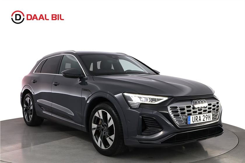 Bild 3 av Audi Q8 55 e-tron quattro 114 kWh 408HK S-LINE B-KAM NAVI ACC LUFTFJÄD