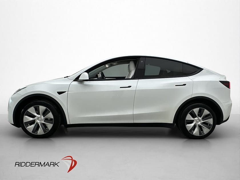 Bild 1 av Tesla Model Y Long Range AWD Ljus-interiör Dragkrok En ägare