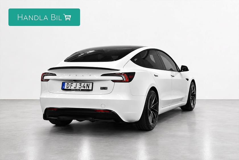 Bild 5 av Tesla Model 3 Performance MOMOS Rattv AdaptivF Pano Navi Skinn 627hk