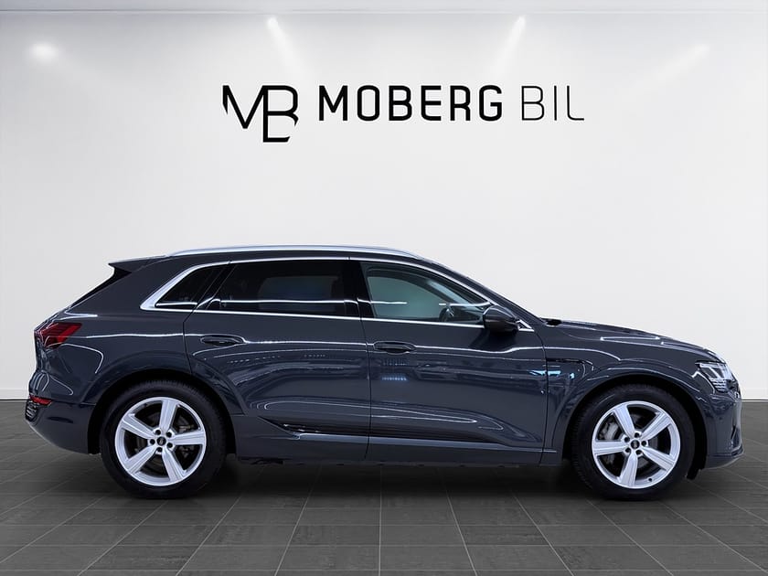 Bild 4 av Audi Q8 50 e-tron quattro 340hk Proline Läder Drag B-Kamera Navi