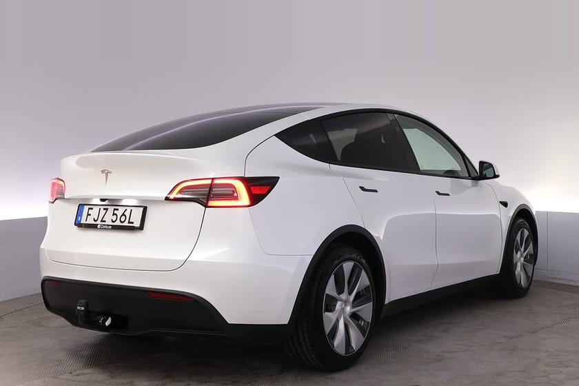 Bild 5 av Tesla Model Y Standard Range RWD Autopilot Panorama Drag