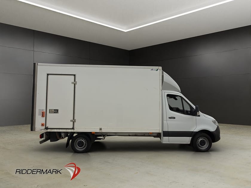 Bild 2 av Mercedes-Benz Sprinter 317 CDI RWD Chassi BAKGAVELLYFT Sidodör CARPLAY Moms