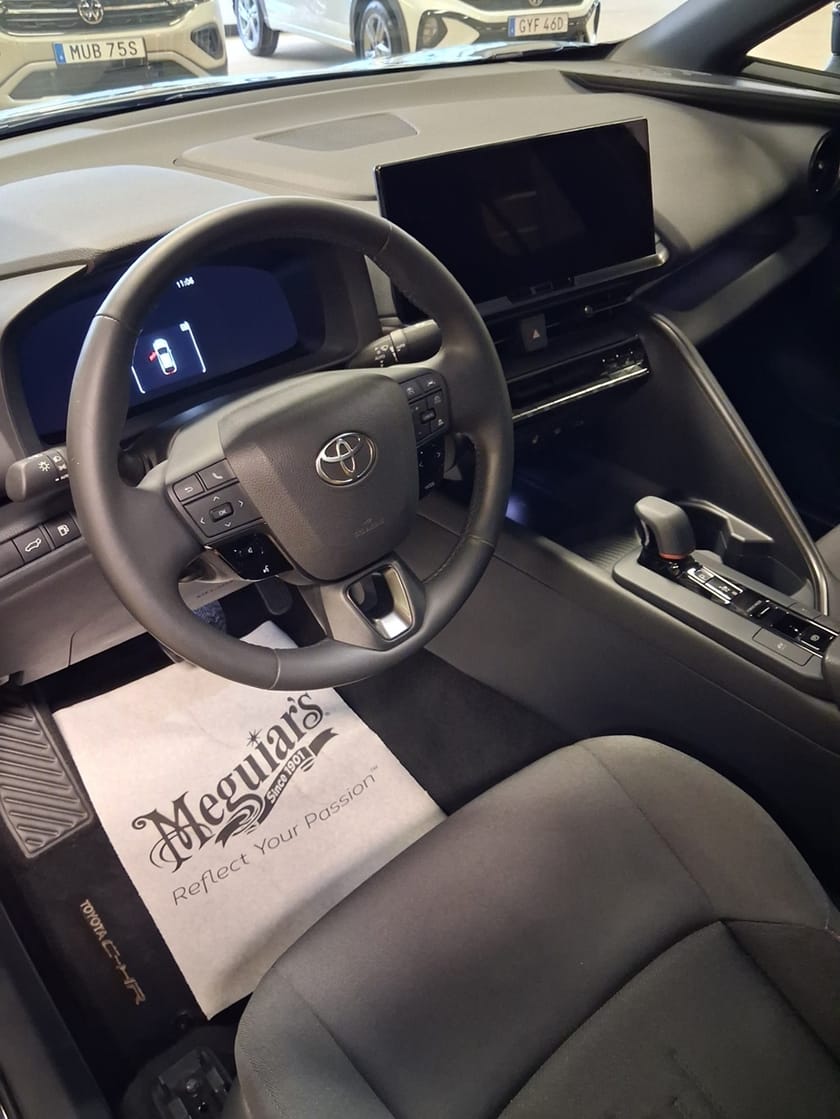 Bild 5 av Toyota C-HR Hybrid AWD-i SUV 2,0 ELHYBRID AWD (197HK)