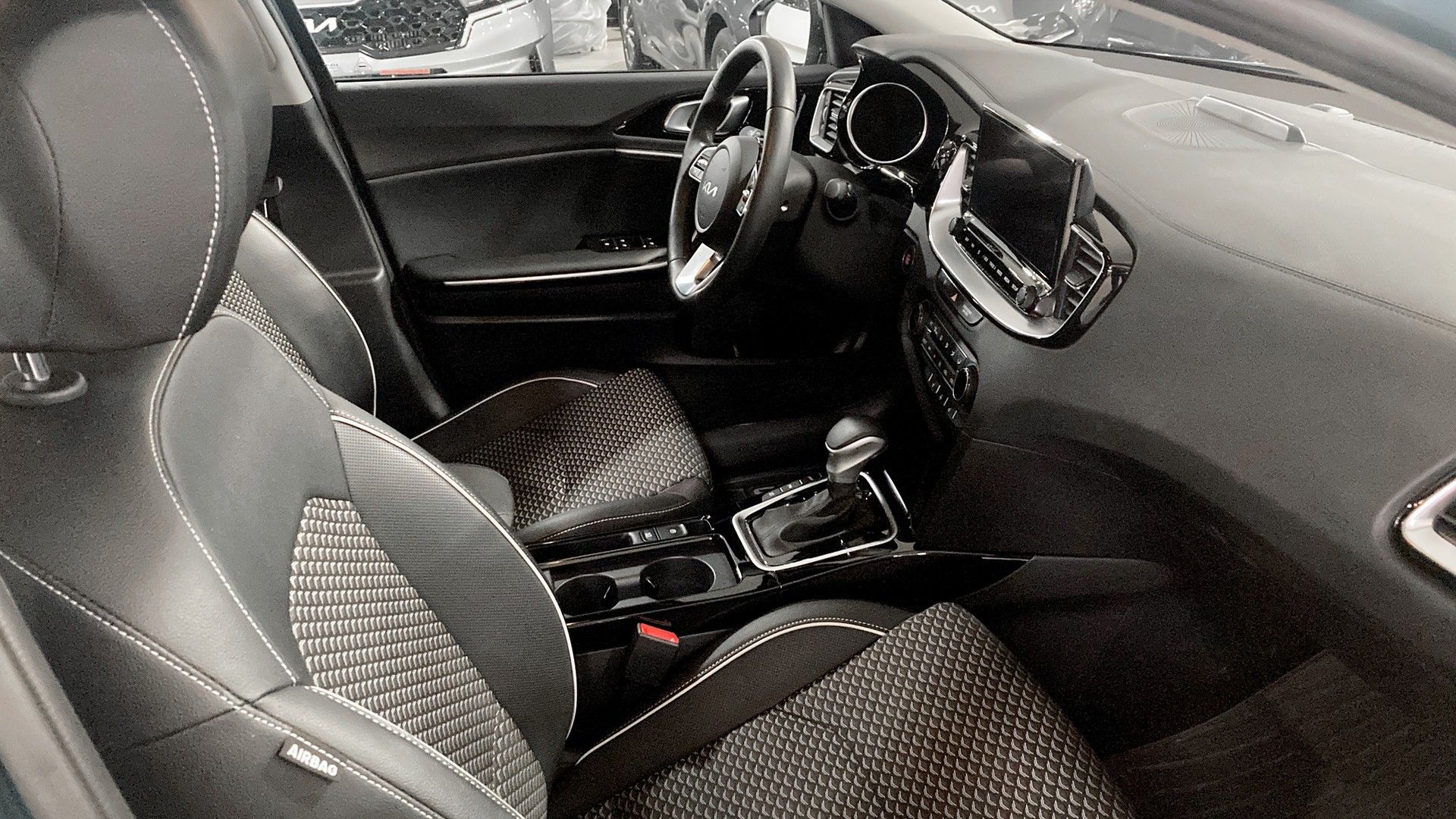 Kia Ceed 2024, bild 3/9