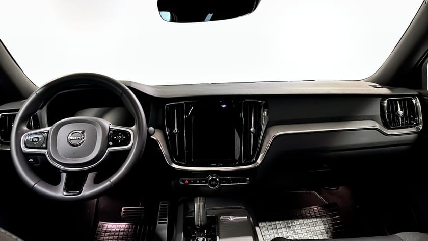 Bild 4 av Volvo S60 B5 250HK  R-DESIGN BLACK Edition