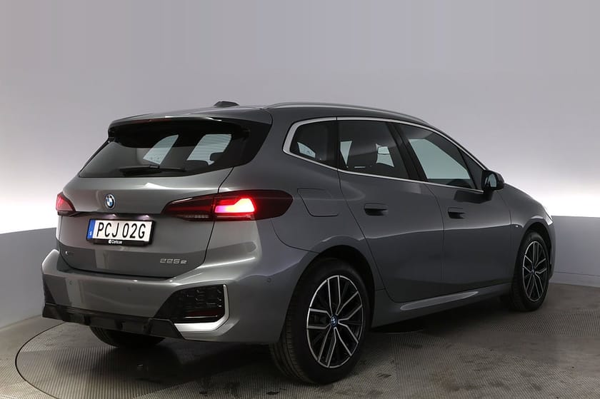 Bild 5 av BMW 225e xDrive Active Tourer M-Sport Kamera Navi Carplay
