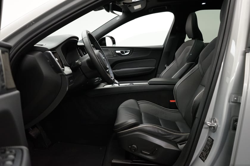 Bild 5 av Volvo XC60 T6 Plus Dark Edition, Taklucka, HarmanKardon PremiumSound