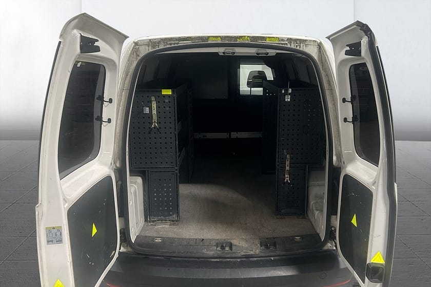 Bild 5 av Volkswagen Caddy Maxi Van 2.0 TDI Aut Inredd Pekskärm MOMS 102hk