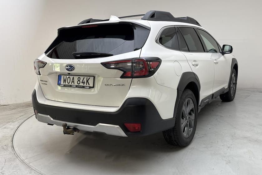 Bild 3 av Subaru Outback 2.5i XFuel 4WD (169hk) Backkamera Drag