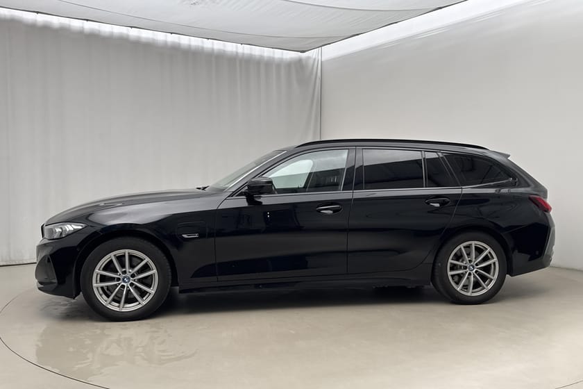 Bild 2 av BMW 330e xDrive Touring LCI, G21 (292hk) Backkamera