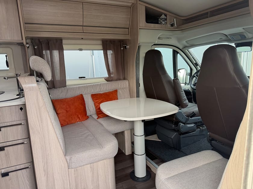 Bild 3 av Kabe Travel Master 740 Classic LGB