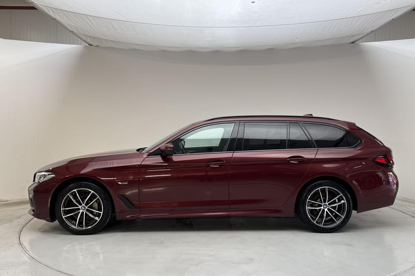 Bild 2 av BMW 530e xDrive Touring Touring, G31 12kWh LCI (292hk) M Sport
