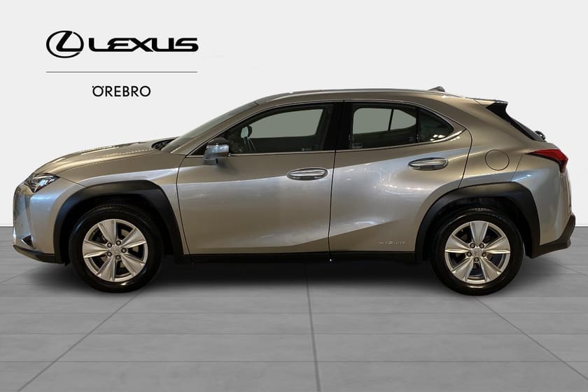 Bild 2 av Lexus UX 250h Comfort Teknikpaket inkl vinterhjul och dragkrok