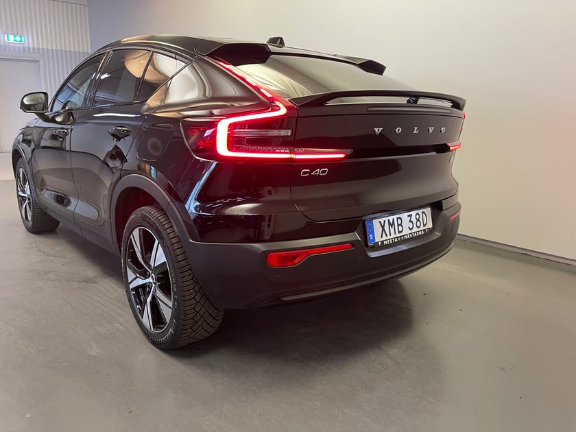 Bild 3 av Volvo C40 Recharge Core/ Navigation/ Bakkamera / 10.000 kr tillbehör/