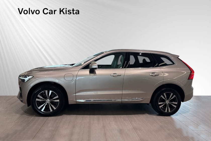 Bild 3 av Volvo XC60 Recharge T6 II Core Edition Pano Läder 360Kamera