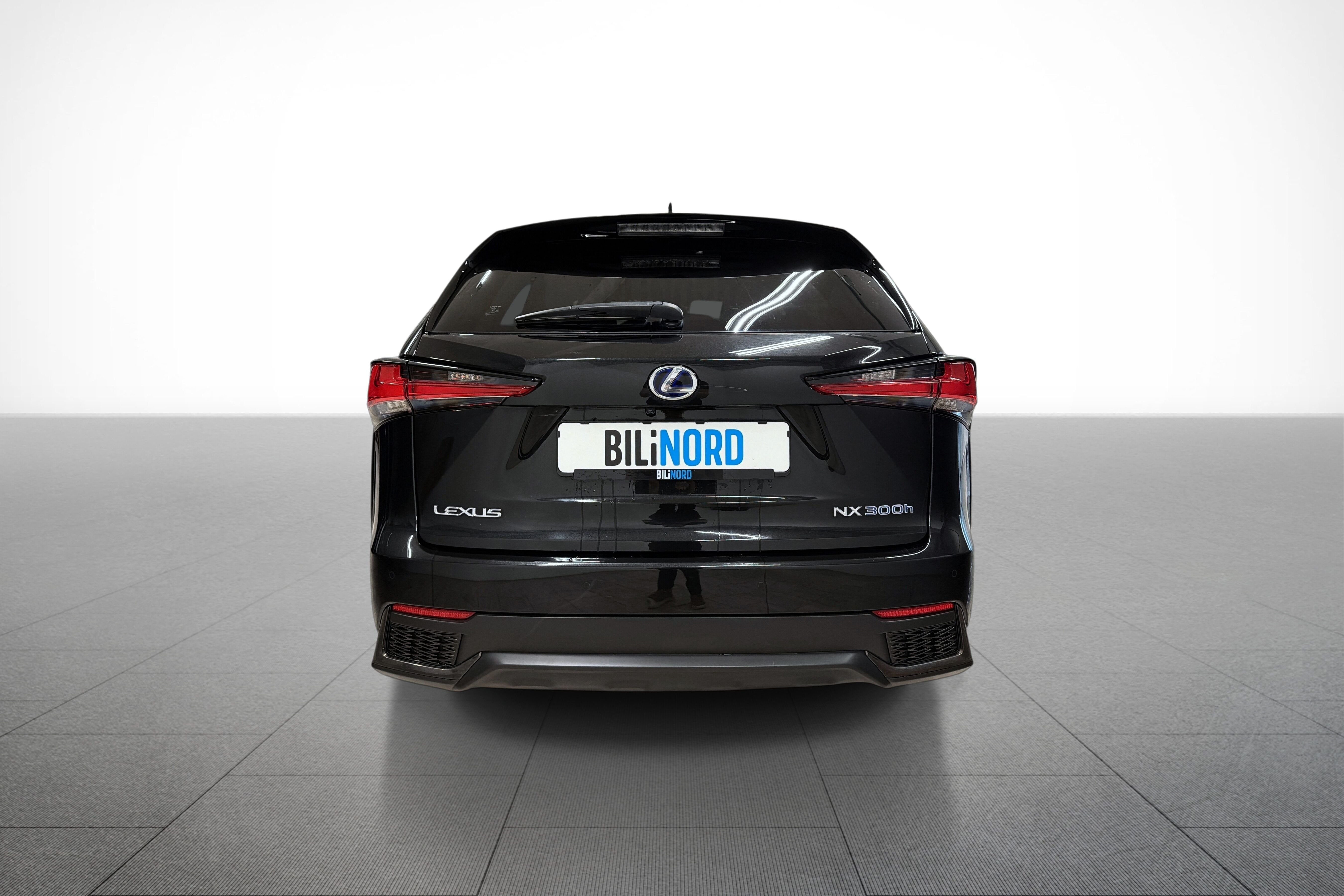Lexus NX 300h AWD bilde 5