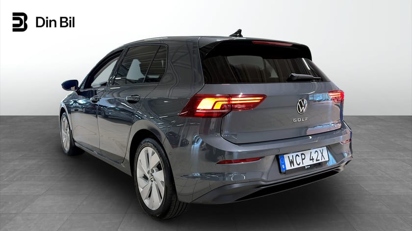 Bild 3 av Volkswagen Golf 1.5 eTSI 150hk Life B-Kam Carplay
