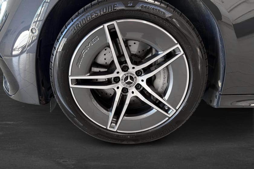 Bild 5 av Mercedes-Benz E 300 de 4MATIC Sedan AMG Premium / Drag / Burmester