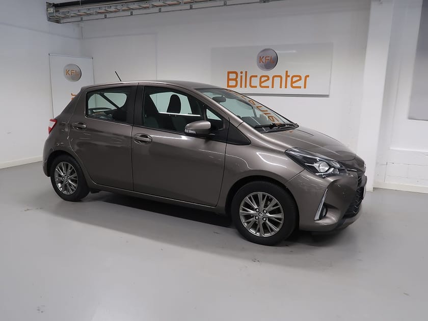 Bild 4 av Toyota Yaris 5-d 1.5 V-Däck ingår Backkamera-Bluetooth-Farthållare-H